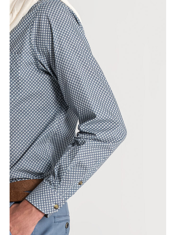 CAMISA AZUL DIBUJO VERDE