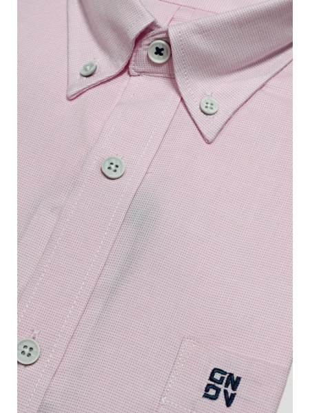 CAMISA ROSA FALSO LISO CON BOLSO