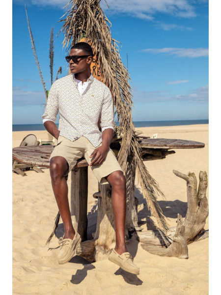 CAMISA BLANCA DIBUJO GEOMETRICO