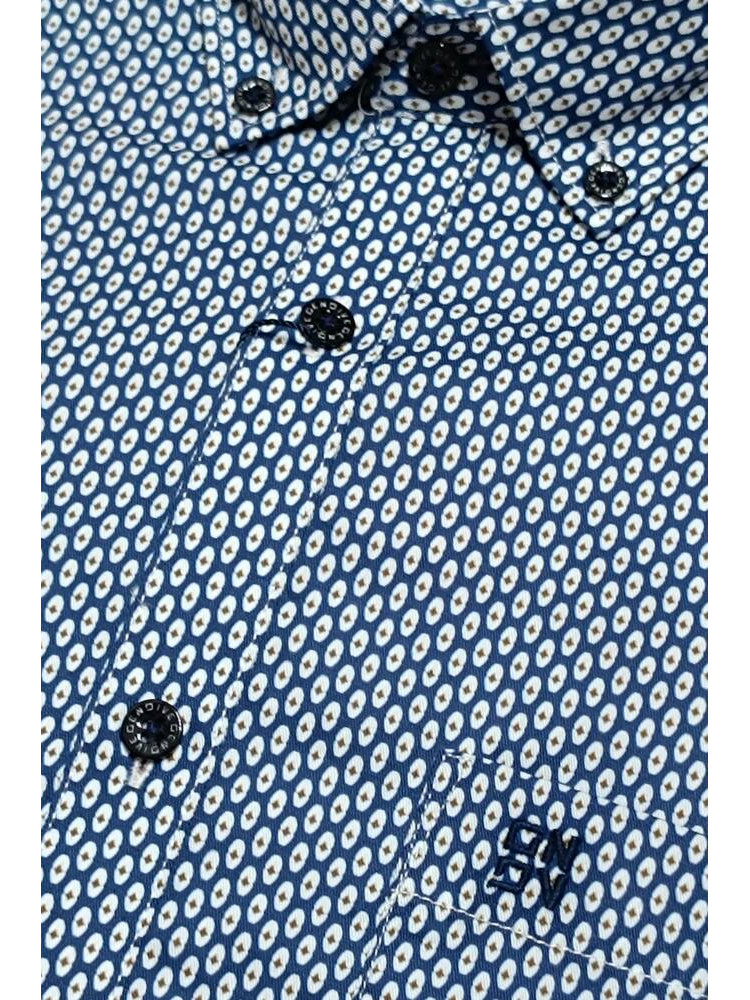 CAMISA AZUL DIBUJO BLANCO