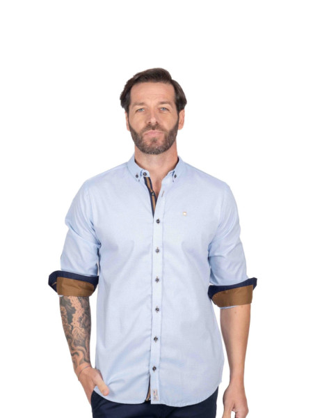 CAMISA CELESTE CON CODERA