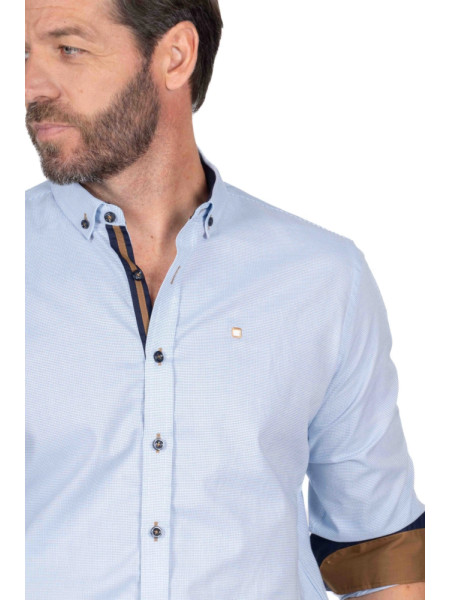 CAMISA CELESTE CON CODERA